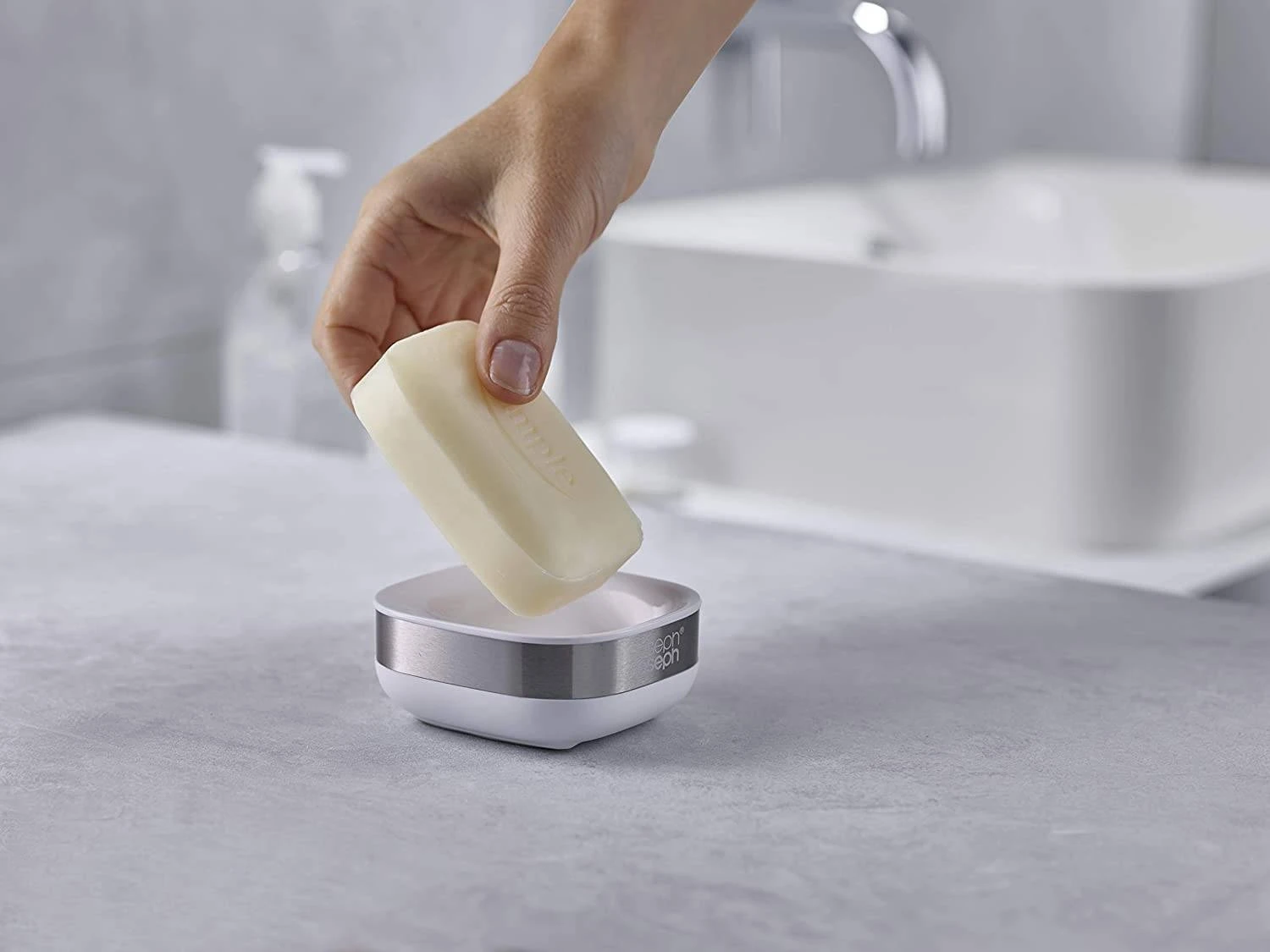 Joseph Joseph Slim Steel Soap Dish 3 Joseph Joseph Slim Steel Soap Dish - Image 3