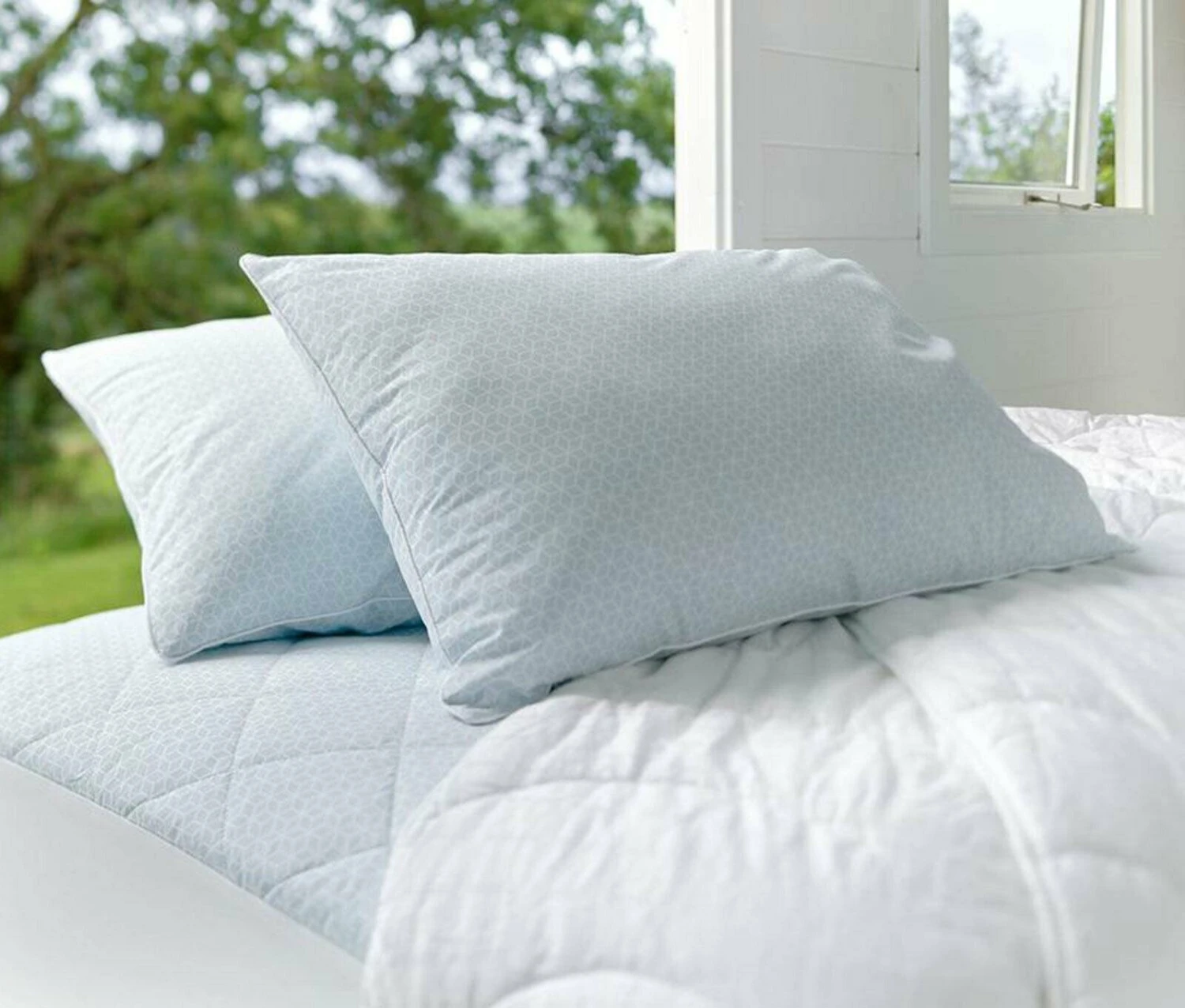 The Fine Bedding Company Smart Temperature Pillow 3 The Fine Bedding Company Smart Temperature Pillow - Image 3