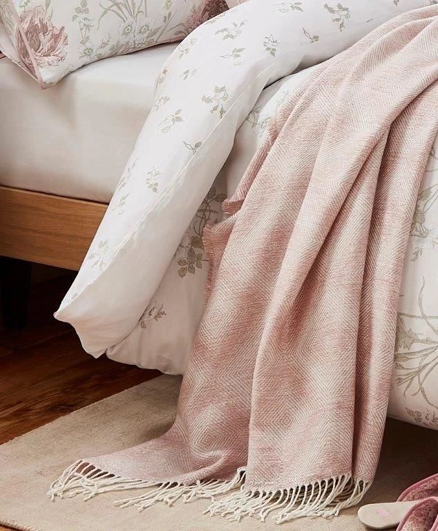 Laura Ashley Payton Dark Blush Throw 3 Laura Ashley Payton Dark Blush Throw - Image 3