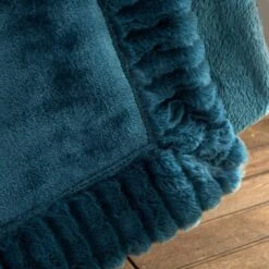Catherine Lansfield Velvet & Fur Throw Teal 6 Catherine Lansfield Velvet & Fur Throw Teal -Home Comforts Shop 51316 30059